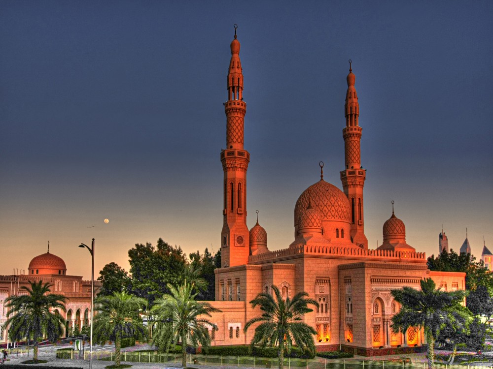 Exploring Dubai’s Cultural Side: Museums, Mosques, and Historical Neighborhoods