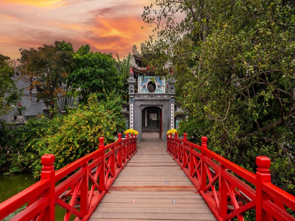 Hoan Kiem Lake and Ngoc Son Temple