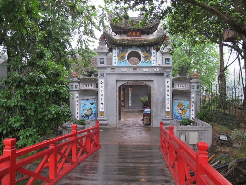 Hoan Kiem Lake and Ngoc Son Temple
