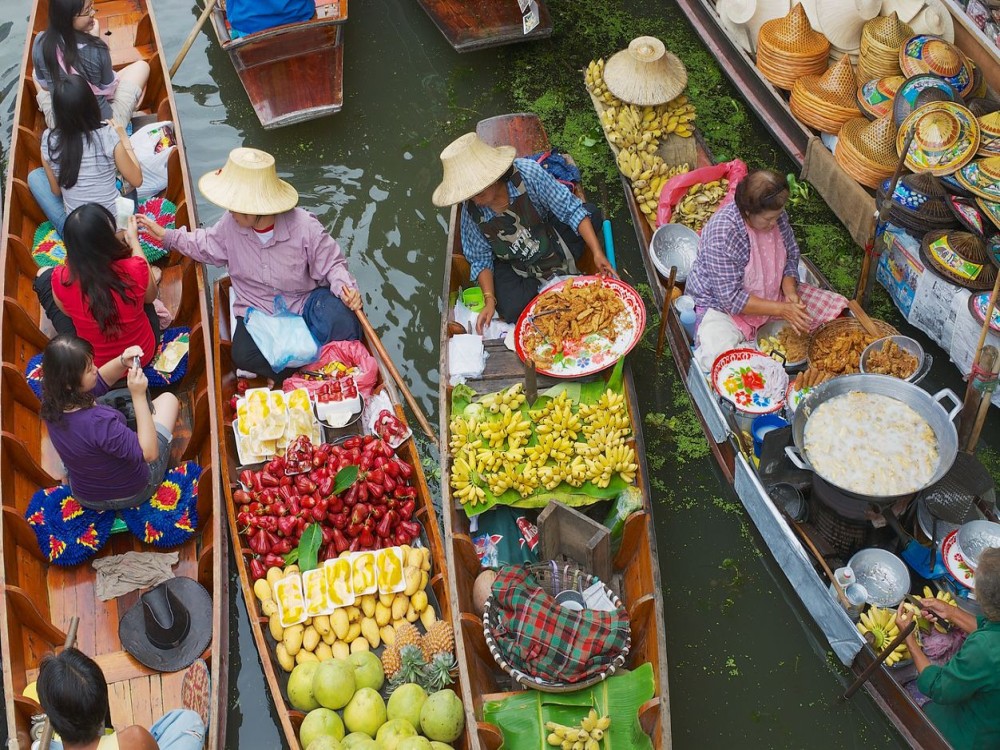 Damnoen Saduak Floating Market
