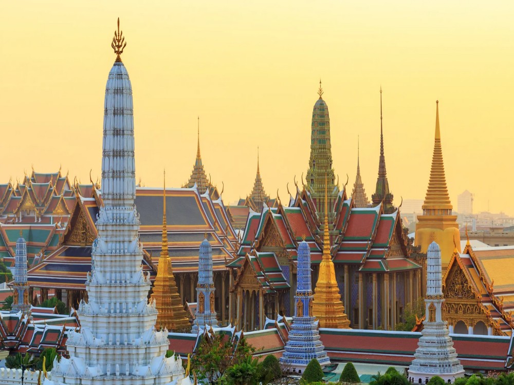  Temple of the Emerald Buddha (Wat Phra Kaew)
