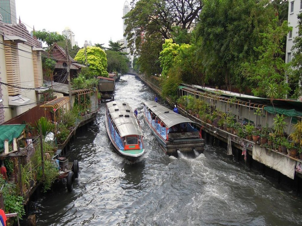 Khlong Saen Saep