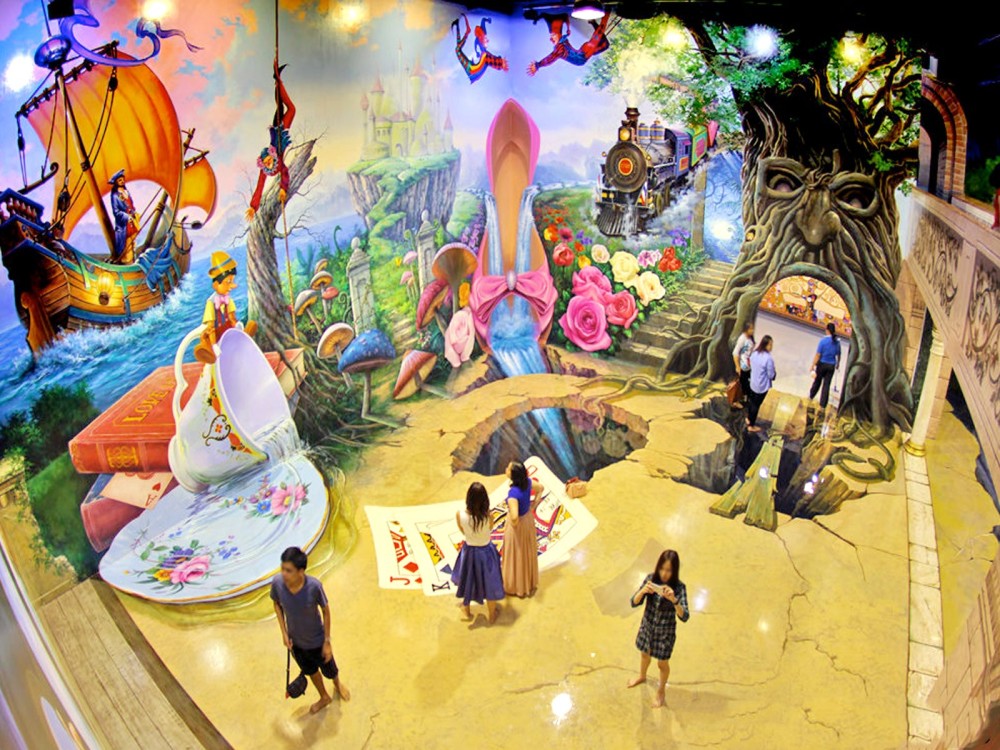 Art in Paradise Bangkok