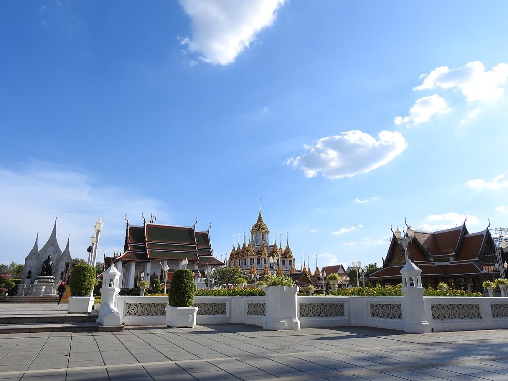 Wat Ratchanatdaram Woravihara (Loha Prasat)