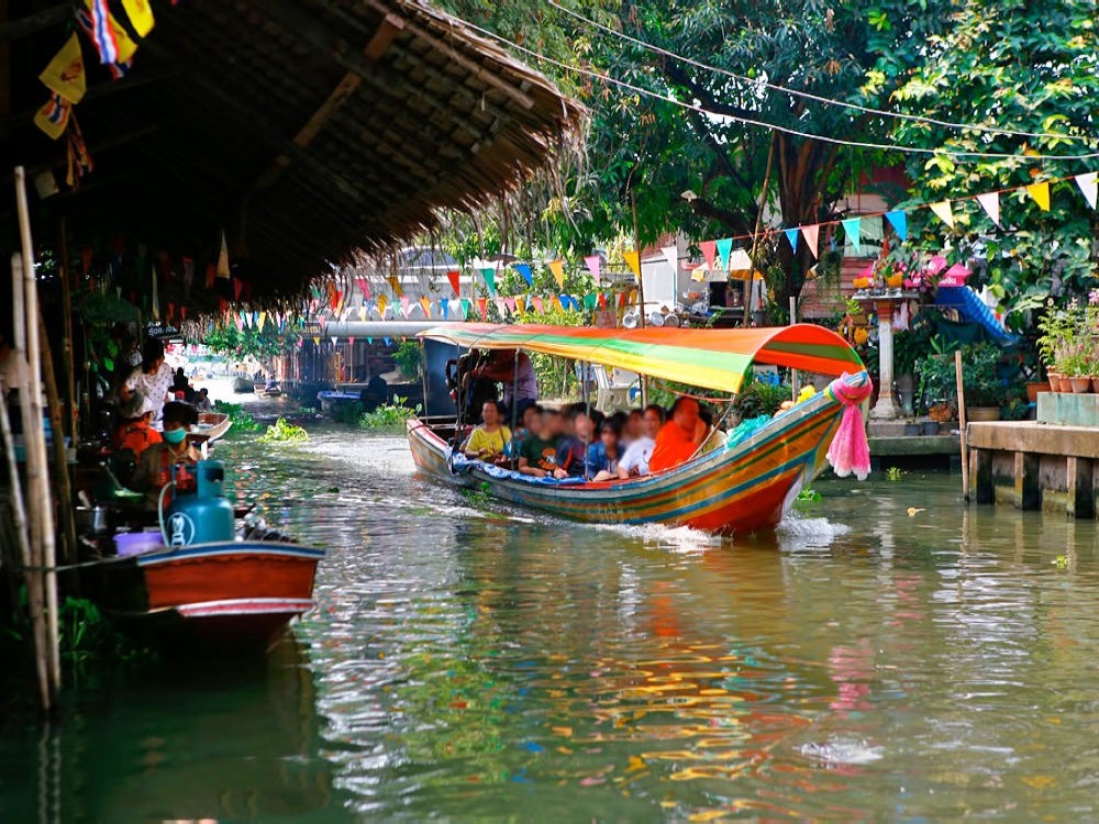 Khlong Toei Market