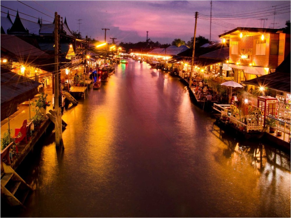 Amphawa Floating Market