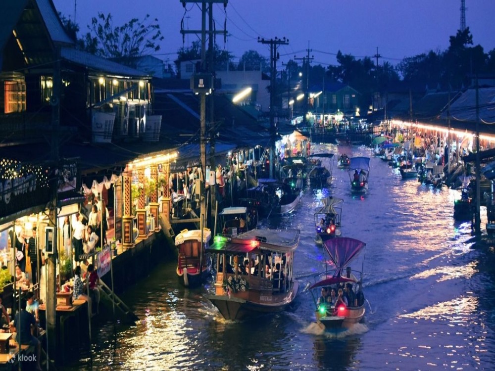 Amphawa Floating Market