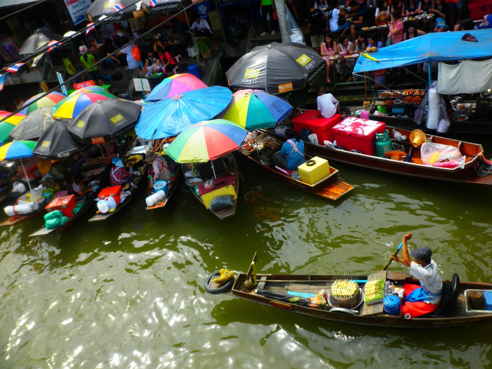 Amphawa Floating Market