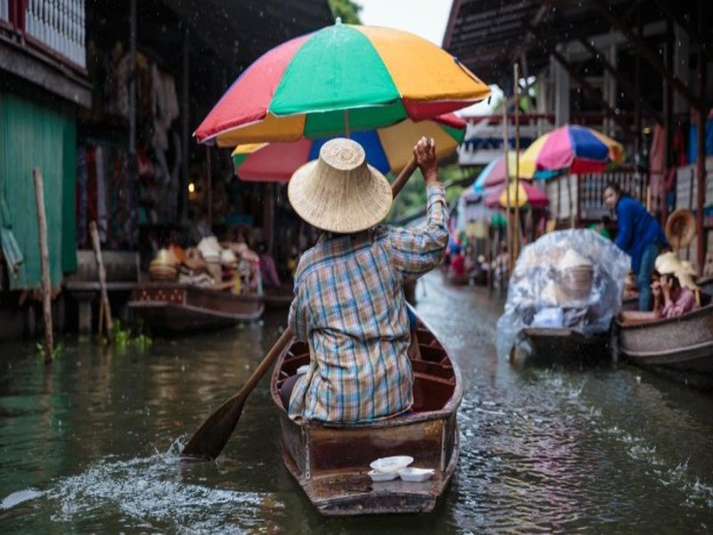 Amphawa Floating Market