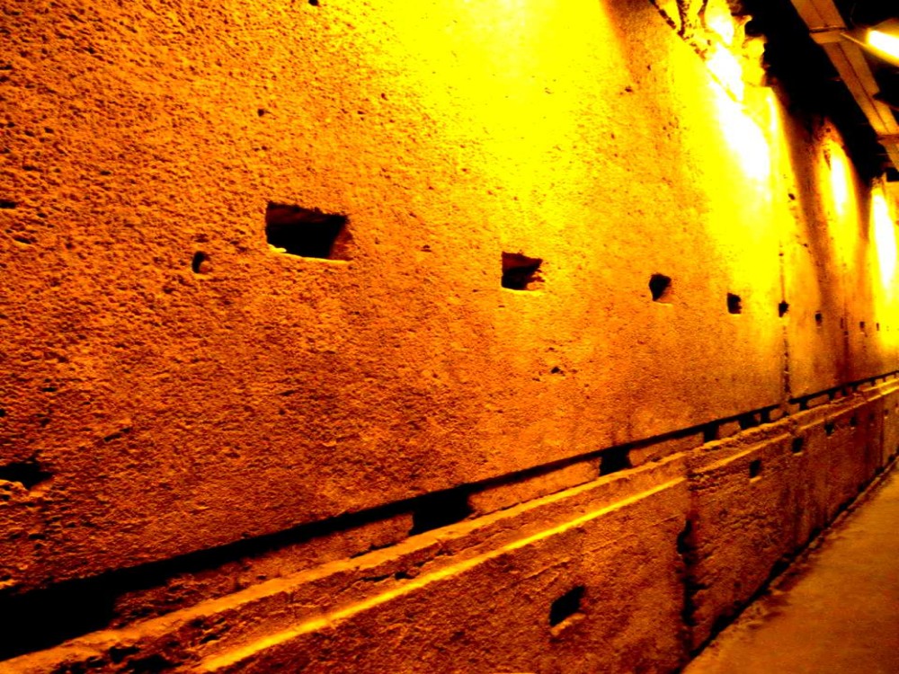 Tunnel Temple