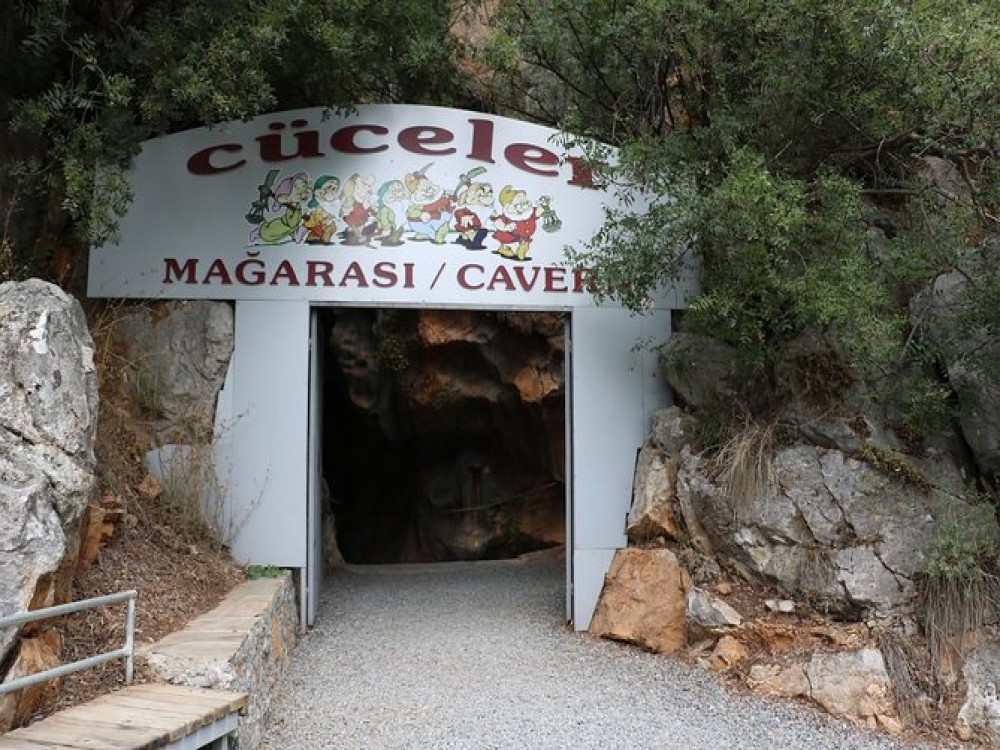Dwarf Cave