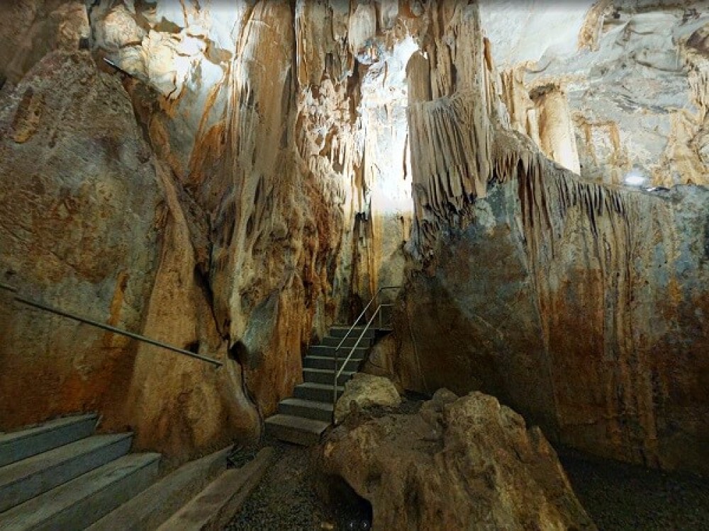 Dwarf Cave