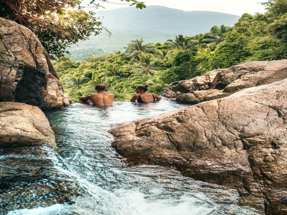 Na Muang Waterfall