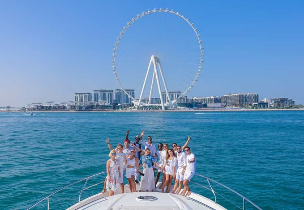 Dubai: Luxury Yacht Tour with Options to Add a BBQ Lunch | ®ExcursionMania