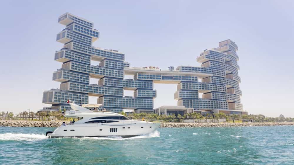 Dubai: Private VIP Luxury Yacht Tour with BBQ & Drinks | ®ExcursionMania