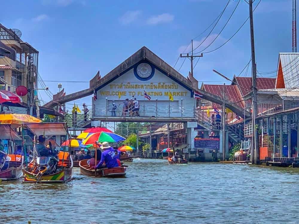 Bangkok: Damnoen Saduak and Mae Klong Train Markets | ®ExcursionMania