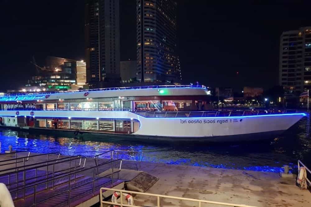 Asiatique The Riverfront