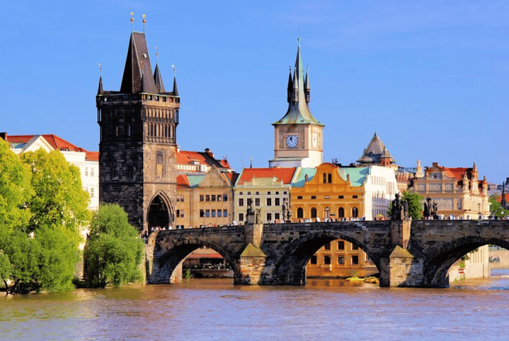Best of Prague: Private City Walking Tour Boat Cruise and Czech Lunch | ®ExcursionMania