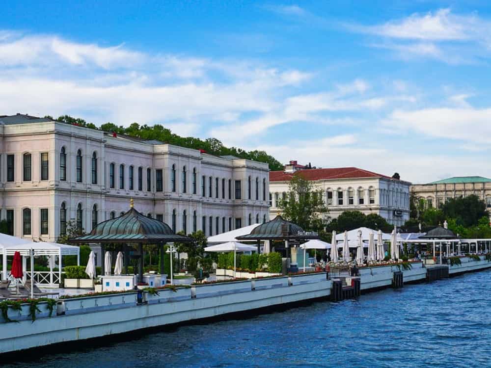 Discover Istanbul: Bosphorus Cruise with Daytime or Sunset Options | ®ExcursionMania