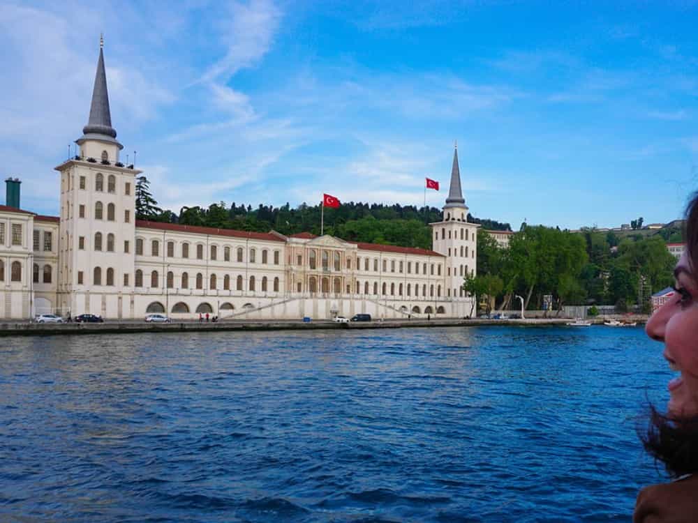 Discover Istanbul: Bosphorus Cruise with Daytime or Sunset Options | ®ExcursionMania