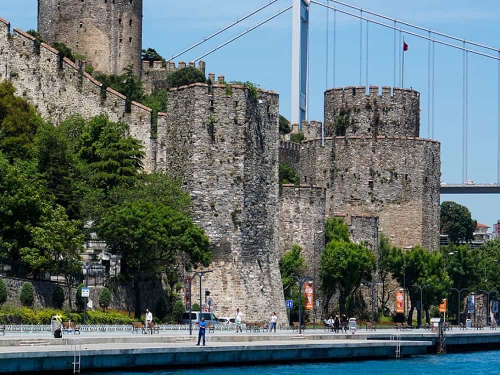 Discover Istanbul: Bosphorus Cruise with Daytime or Sunset Options | ®ExcursionMania