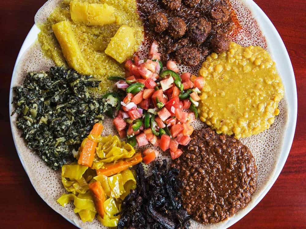 A Food Lover’s Guide to Washington DC: Best Eats and Local Favorites