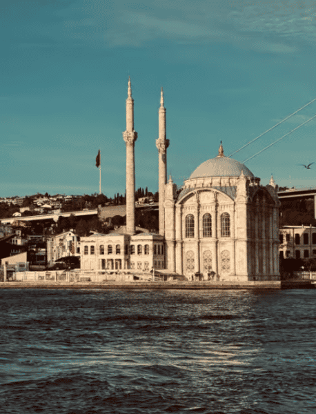 Istanbul: Bosphorus & Golden Horn Cruise Daytime or Sunset | ®ExcursionMania
