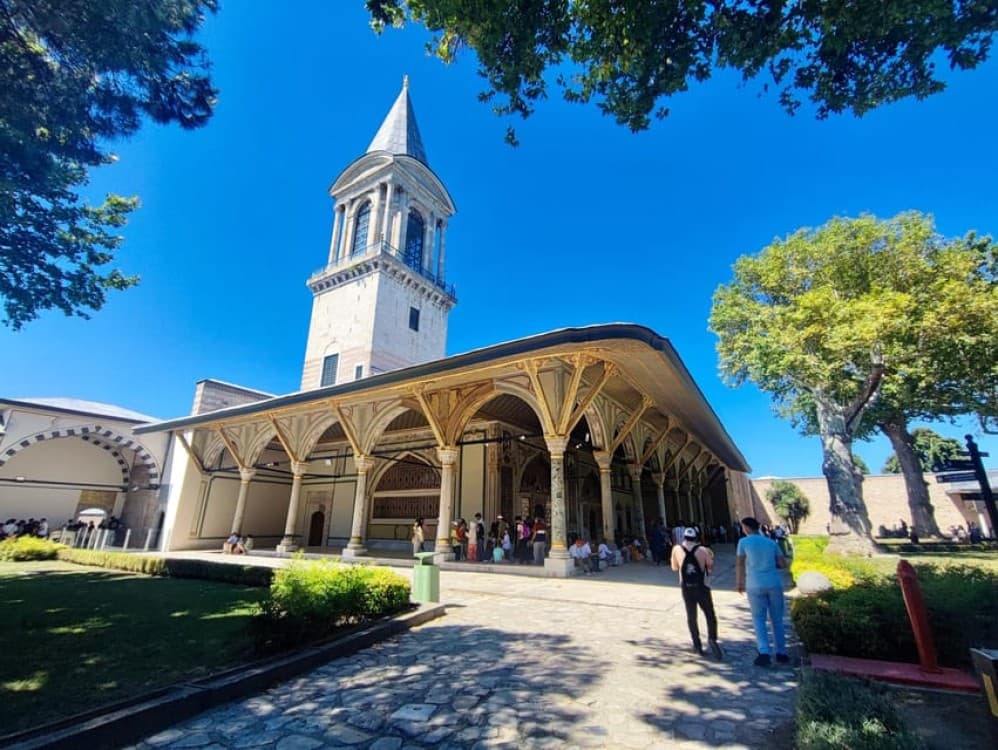 Istanbul's Treasures: Topkapi Palace and Harem Experience | ®ExcursionMania