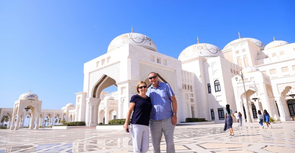 Dubai: Abu Dhabi Day-Trip Grand Mosque, Royal Palace & Lunch | ®ExcursionMania