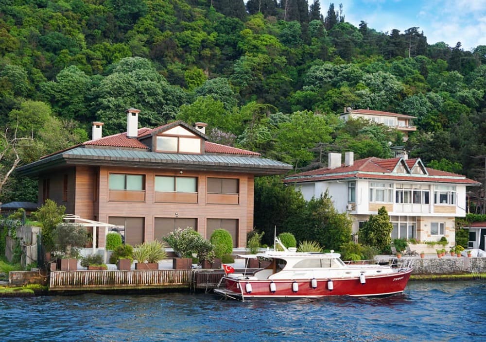 Istanbul: Bosphorus Sightseeing Cruise with Sunset Option | ®ExcursionMania