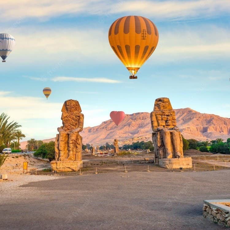 Hurghada: 2-Day Luxor Tour with Hotel Balloon & Nile Boat | ®ExcursionMania