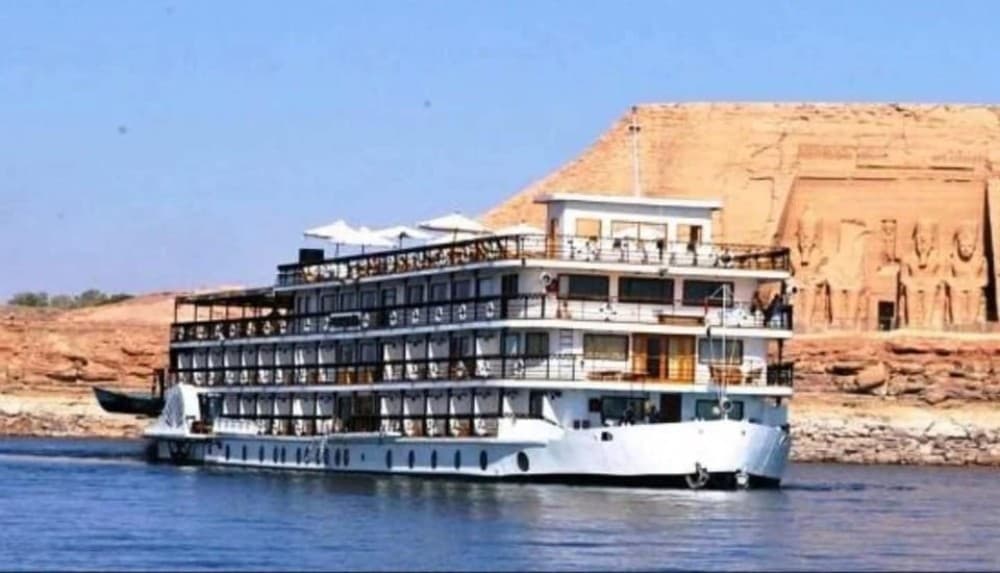 Cairo: 4-Day Nile Cruise Aswan to Luxor with Balloon Flight | ®ExcursionMania