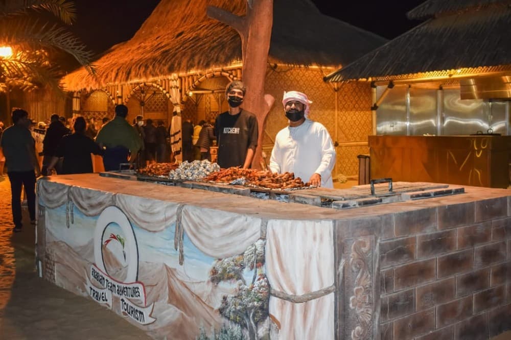 Dubai: Red Dune Safari Camel Ride Sandboarding and Dinner | ®ExcursionMania