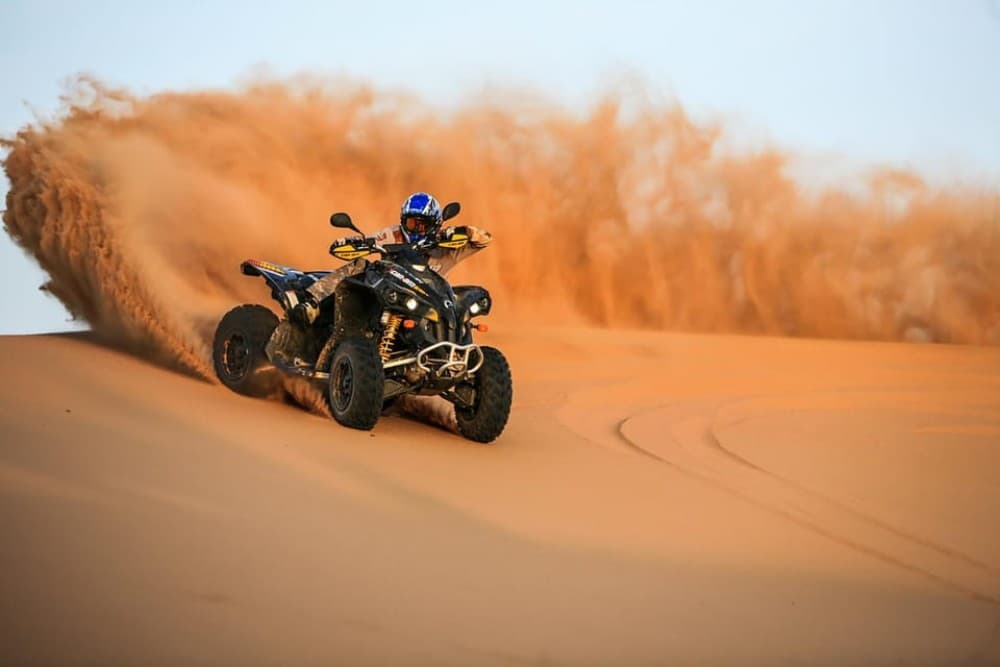 Dubai: Red Dune Safari Camel Ride Sandboarding and Dinner | ®ExcursionMania