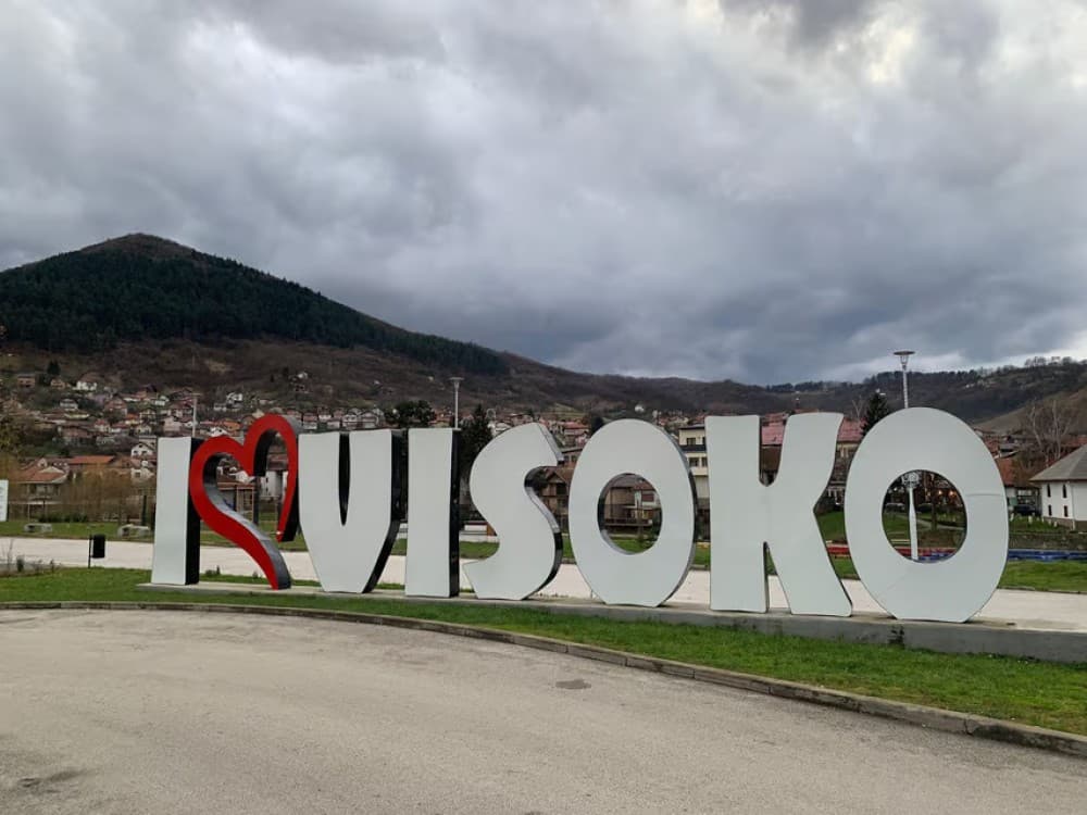 Visoko Meditation Pyramids Tour: Mystery Tunnels Park Ravne | ®ExcursionMania