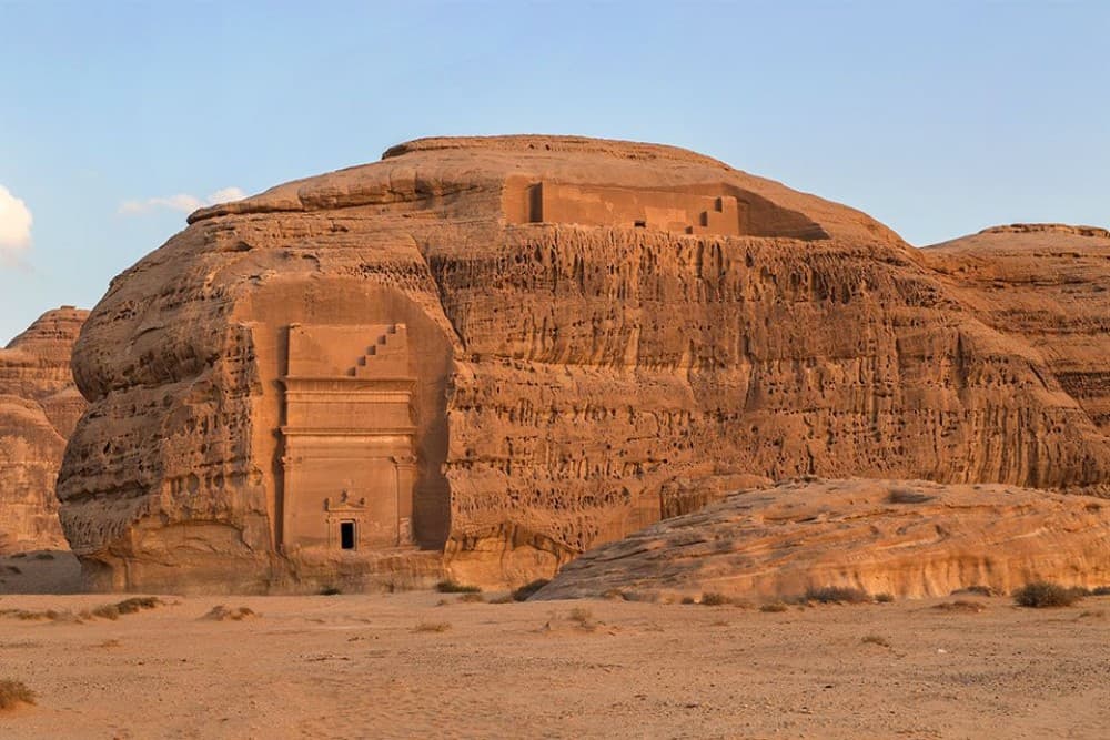 Saudi Arabia: Madain Saleh Tour | ®ExcursionMania