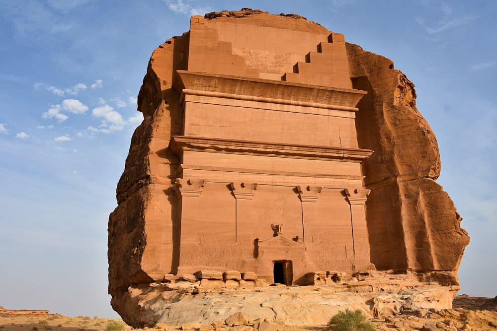 Saudi Arabia: Madain Saleh Tour | ®ExcursionMania
