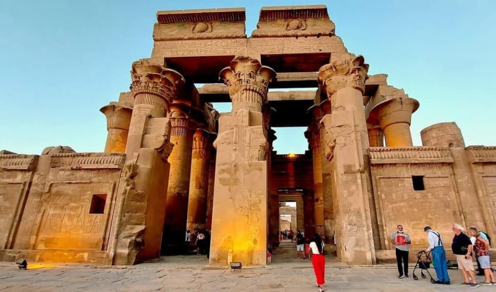 Cairo: Egypt & Lake Nasser Tour Package: 12 Days | ®ExcursionMania