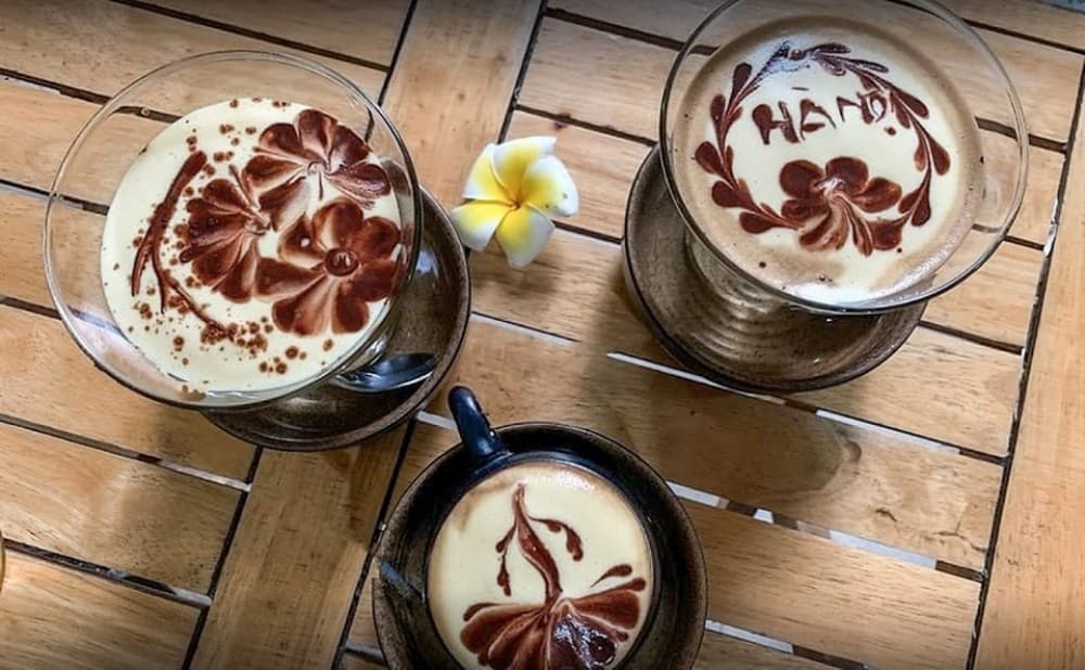 Hanoi: Guided Food Tour with Train Street Visit | ®ExcursionMania
