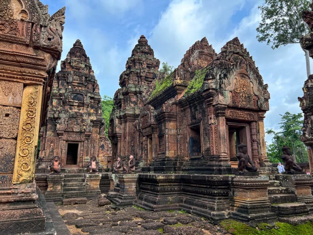 Angkor Wat Private Sunrise Guided Tour And Banteay Srei | ®ExcursionMania