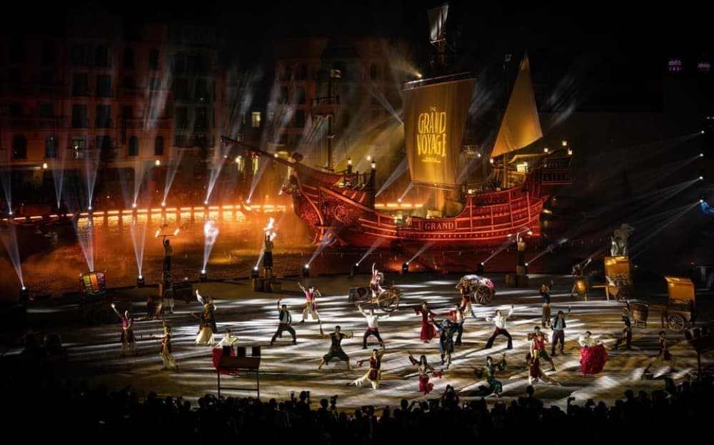 Hanoi: Mega Grand World with Bat Trang Pottery Village | ®ExcursionMania