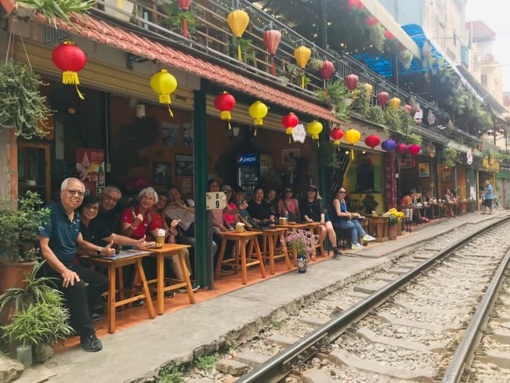 Hanoi Backstreets Food Tour with 12 Tastings | ®ExcursionMania