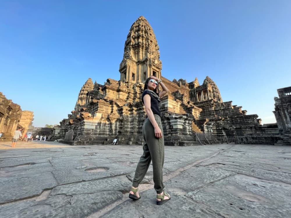 Siem Reap: E-Bike Guided Tour of Angkor Wat with Local Lunch | ®ExcursionMania