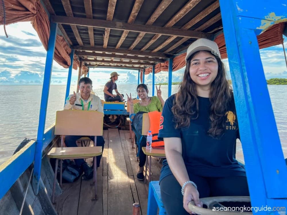 Siem Reap: Tonle Sap Sunset Boat Cruise with Transfers | ®ExcursionMania