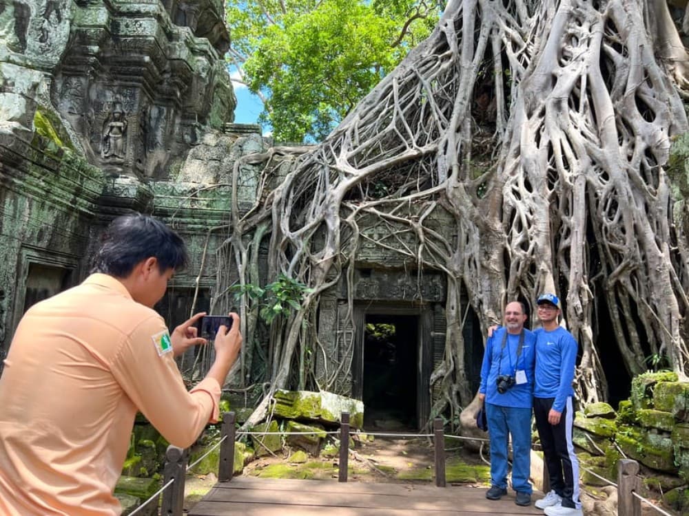 Siem Reap: Temple Tour with Angkor Wat Sunrise and Breakfast | ®ExcursionMania