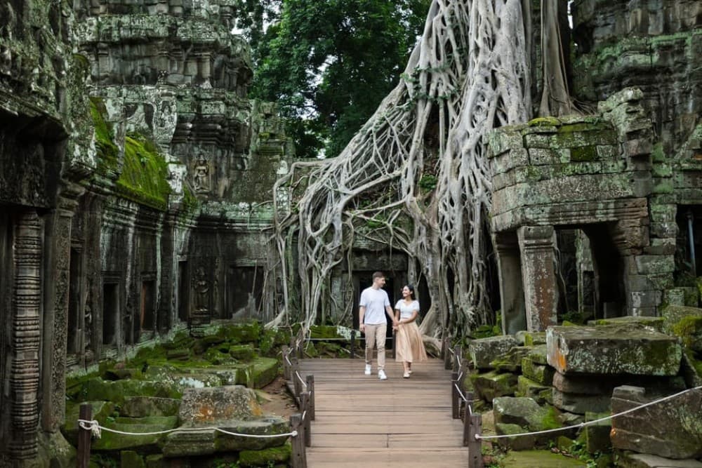 Siem Reap: Temple Tour with Angkor Wat Sunrise and Breakfast | ®ExcursionMania