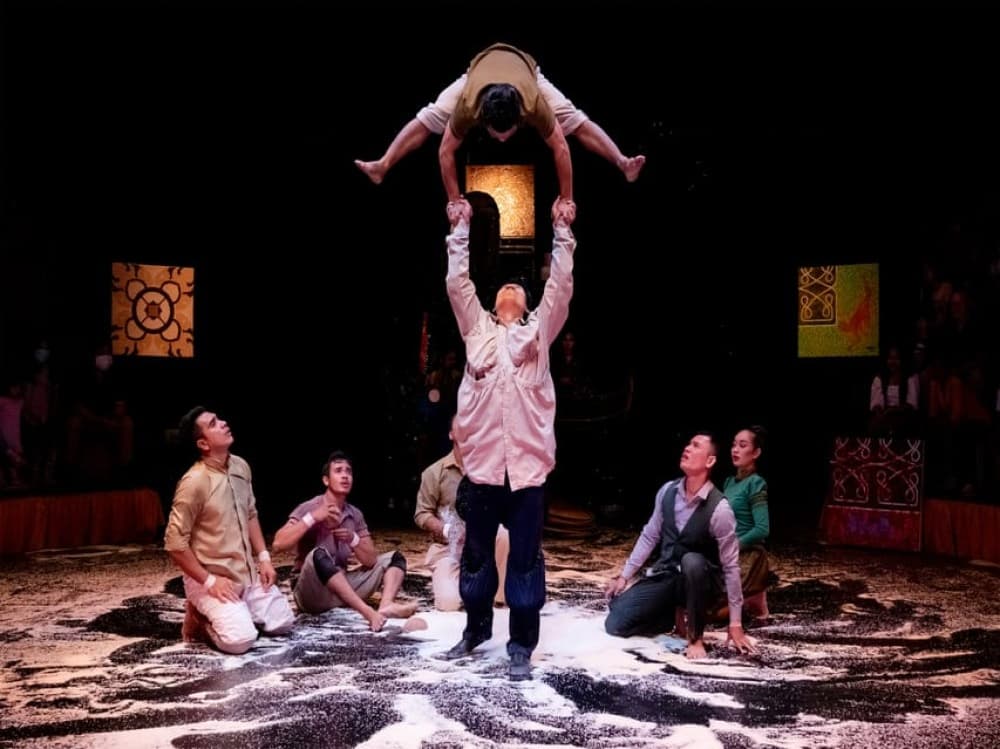 Siem Reap: Phare, Cambodian Circus with Tuk-Tuk Transfers | ®ExcursionMania