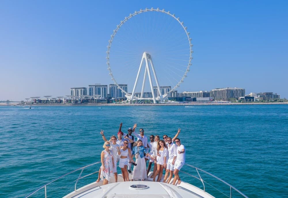 Dubai: Luxury Yacht Tour with Options to Add a BBQ Lunch | ®ExcursionMania