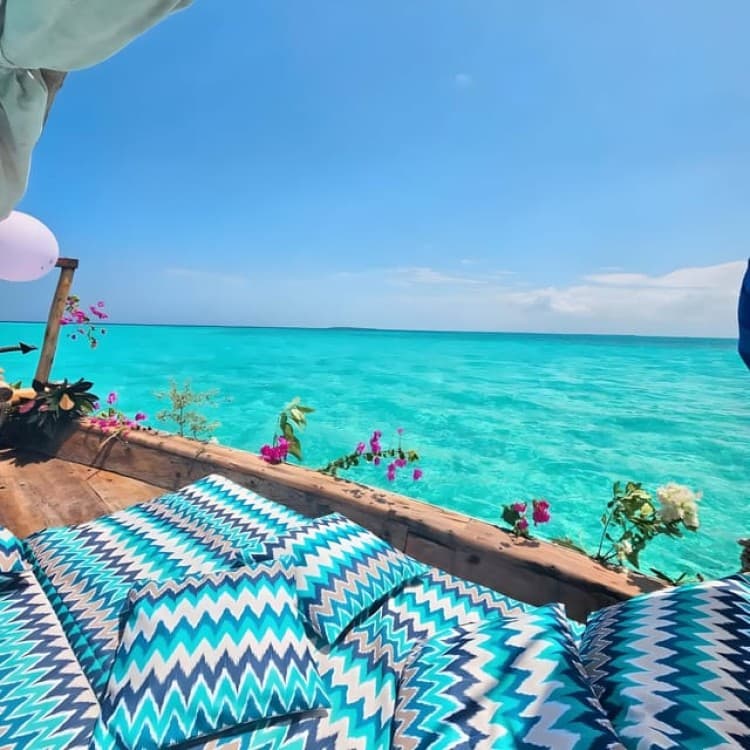 Zanzibar Safari blue: Snorkeling & Sandbank Tour With Lunch | ®ExcursionMania