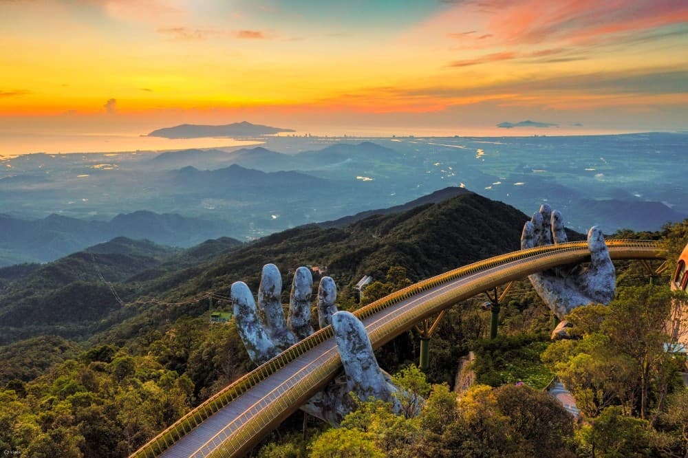 Hoi An/ Da Nang - Ba Na Hills - Golden Bridge Deluxe Small Group | ®ExcursionMania